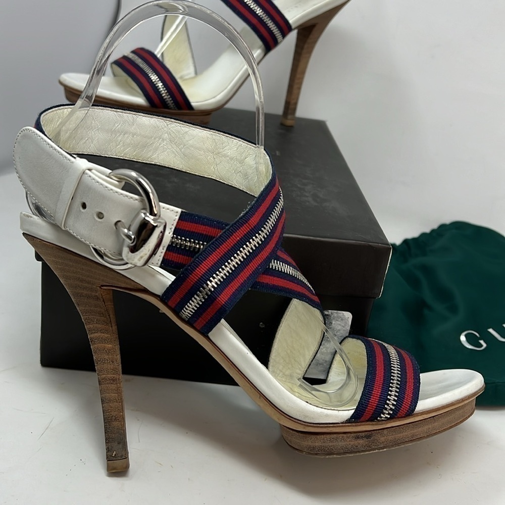 Gucci Sz 38 White Leather w/Navy Red Zip Web Zipper Detail Wrap Buckle Heels
